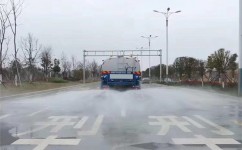 降溫降塵道路霧炮灑水車哪里有賣的